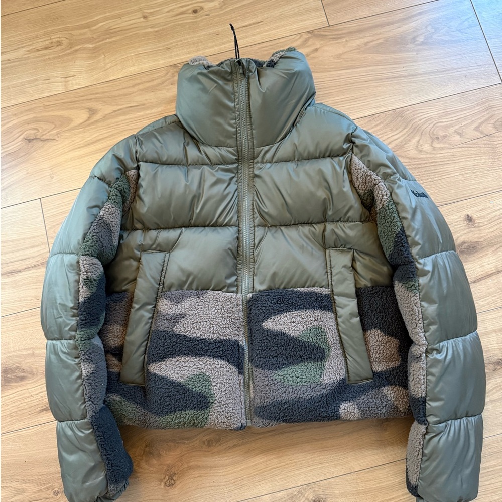 Columbia Green and Camouflage Puffer Jacket